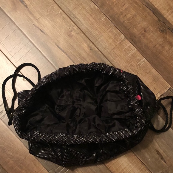 Victoria’s Secret bag - Picture 4 of 4